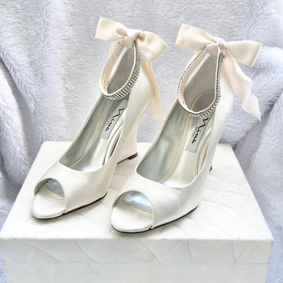 Nina Shoes - NINA N.Y Emma Ivory White Crystal Bridal Wedge Formal EU 37.5
